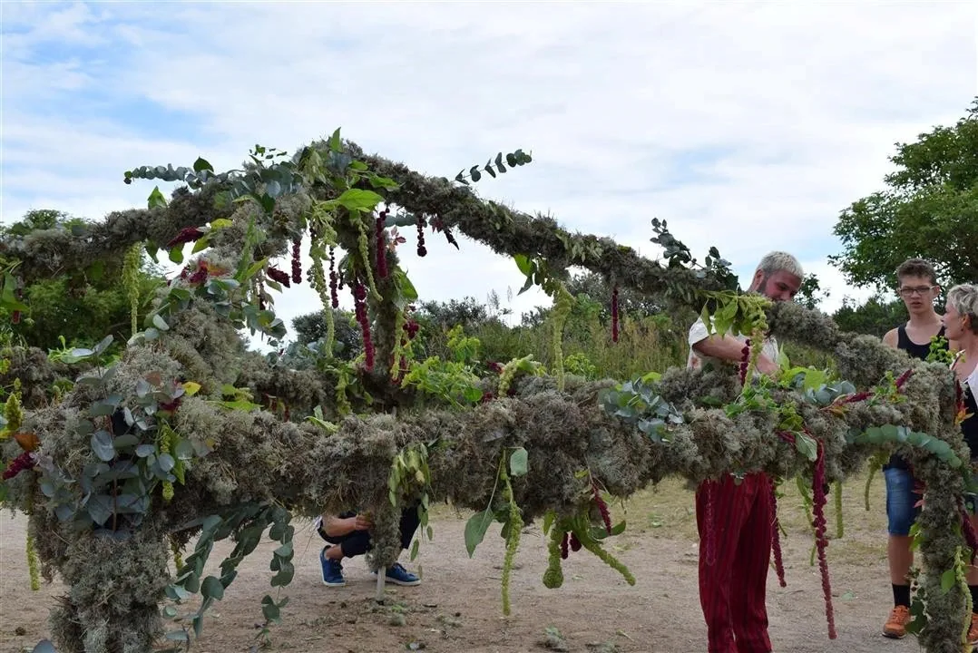 G22 den tilsandede kirke   the sand covered church skagen sat 22 jul (9)
